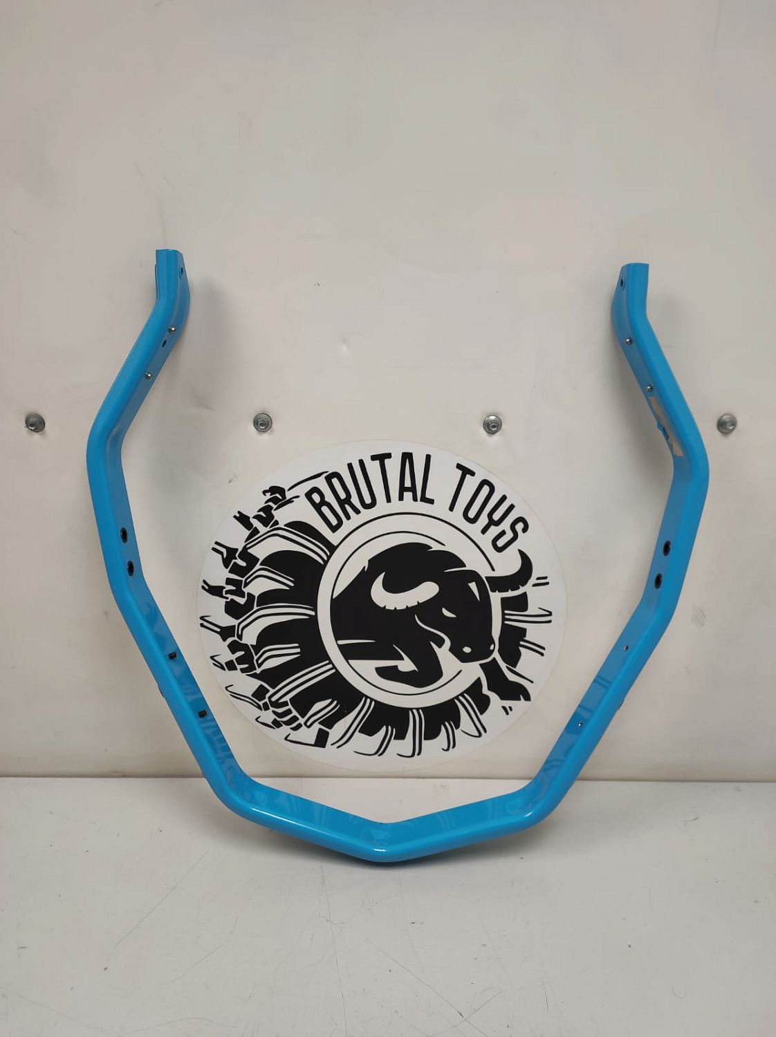 Бампер передний для снегохода BRP Lynx Commander светло-синий бу Бампер передний для снегохода BRP Lynx Commander светло-синий бу